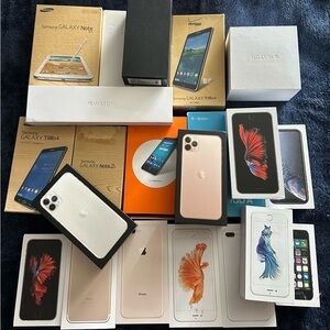 Lots of several empty boxes